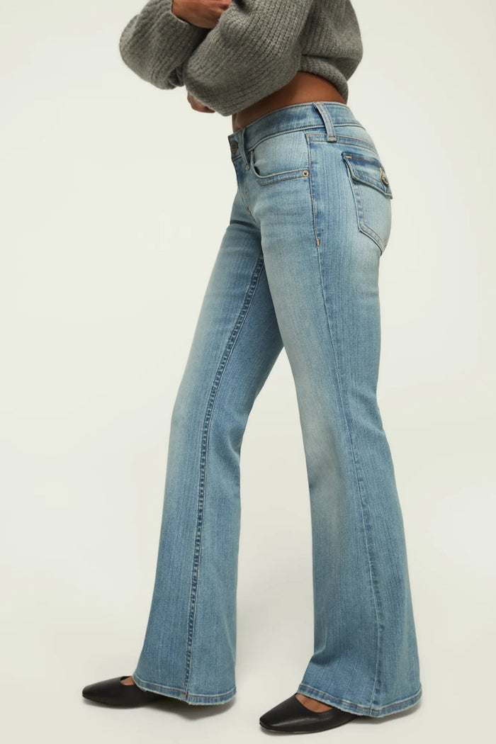 [162995-430] WOMENS LUCKY BRAND LOW RISE FLARE - PURITY WASH rubbersoled