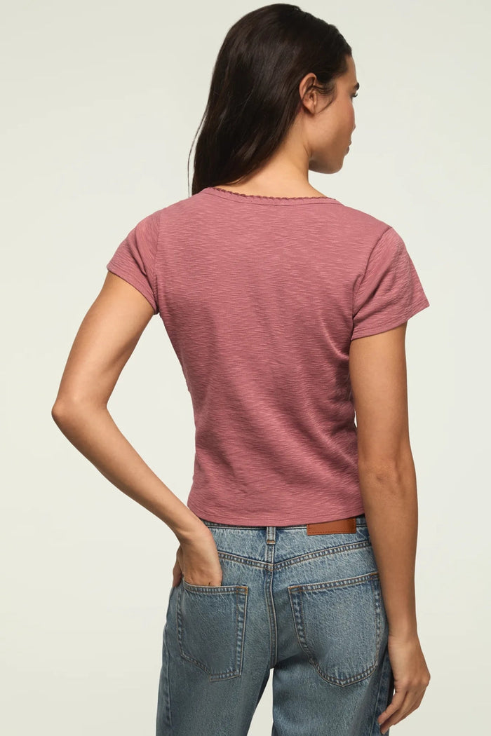 [167405-660] WOMENS LUCKY BRAND CROCHET TRIM SHORT SLEEVE HENLEY - LILAS rubbersoled