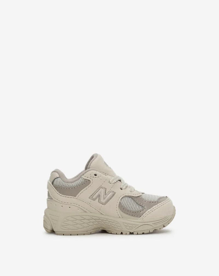 New Balance 2002 Timberwolf/Arid Stone (TD)