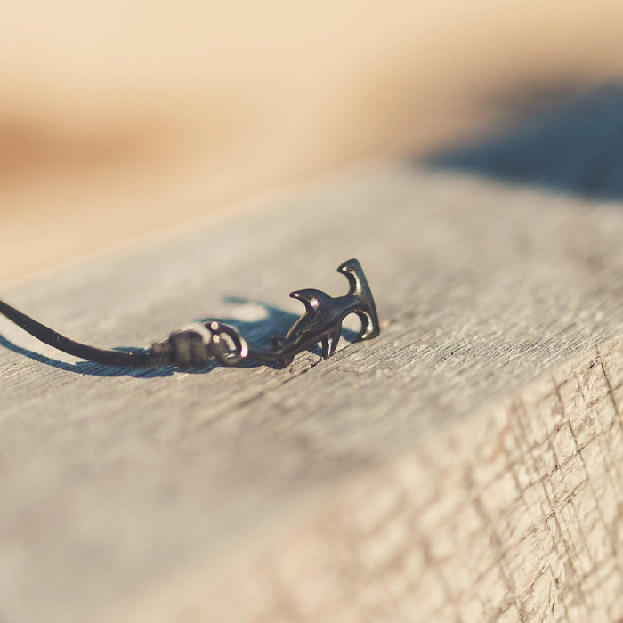 Great White Shark Bracelet (Deep Sea Edition) Cape Clasp