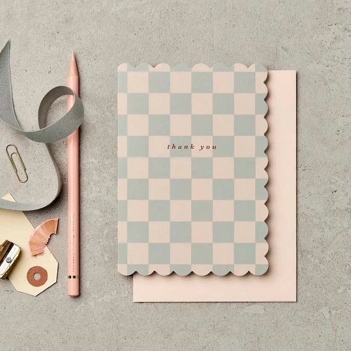 Katie Leamon | Tarjeta de Felicitación Scallop Thank You Chequer