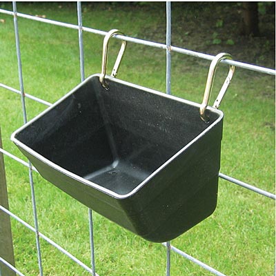 Little Giant Hanging Fence Feeder with Clips, 4 Quart - M3F9 - Black - 2