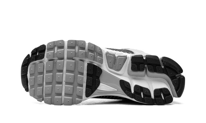 Nike Zoom Vomero 5 Metallic Silver Black